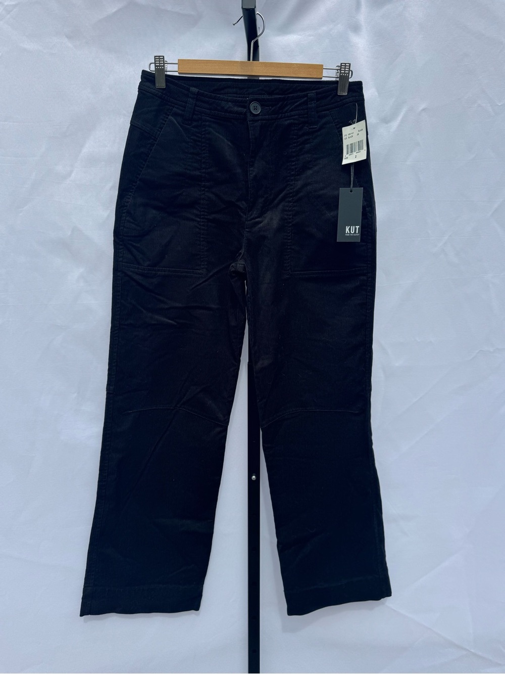 Evereve Black Straight-Leg Jeans - Picture 13 of 13